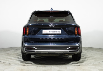 Подержанный автомобиль Kia Sorento 2021 года (6 фото)