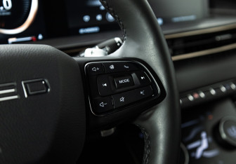 Подержанный автомобиль Exeed LX 2024 года (15 фото)