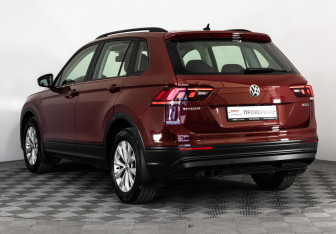 Подержанный автомобиль Volkswagen Tiguan 2020 года (7 фото)