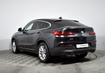 Подержанный автомобиль BMW X4 2019 года (7 фото)