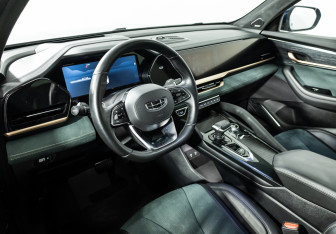 Подержанный автомобиль Geely Monjaro 2024 года (3 фото)