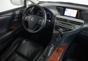 Подержанный автомобиль Lexus RX 2011 года (9 фото)
