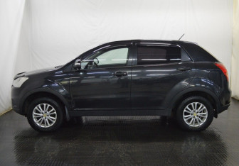Подержанный автомобиль SsangYong Actyon 2013 года (8 фото)