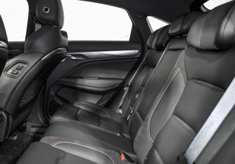 Подержанный автомобиль Geely Tugella 2023 года (14 фото)