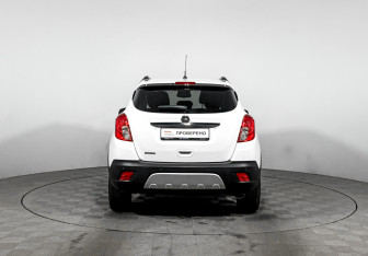 Подержанный автомобиль Opel Mokka 2013 года (6 фото)