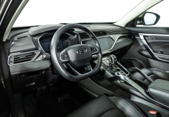 Подержанный автомобиль Geely Atlas Pro 2023 года (11 фото)