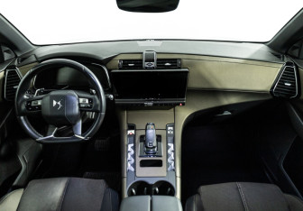 Подержанный автомобиль DS 7 Crossback 2020 года (13 фото)