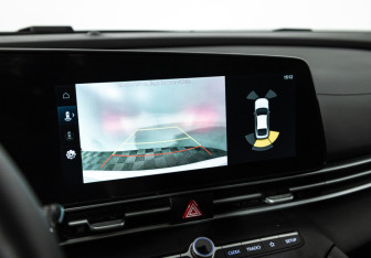Подержанный автомобиль Hyundai Elantra Sedan 2024 года (15 фото)