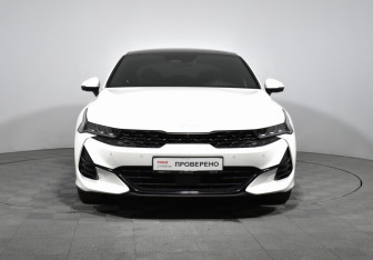 Подержанный автомобиль Kia K5 2022 года (2 фото)