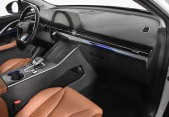 Подержанный автомобиль Omoda C5 2022 года (12 фото)