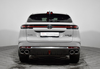 Подержанный автомобиль Changan UNI-K 2023 года (6 фото)