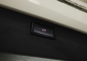 Подержанный автомобиль Volkswagen Caravelle 2019 года (15 фото)