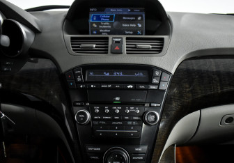 Подержанный автомобиль Acura MDX 2011 года (17 фото)