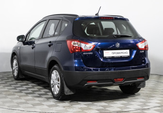 Подержанный автомобиль Suzuki SX4 Hatchback 2016 года (7 фото)