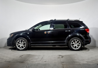 Подержанный автомобиль Dodge Journey 2011 года (8 фото)