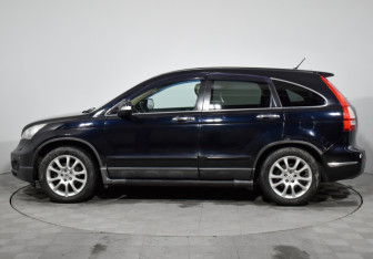 Подержанный автомобиль Honda CR-V 2007 года (8 фото)