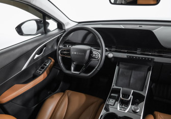 Подержанный автомобиль Omoda C5 2023 года (9 фото)