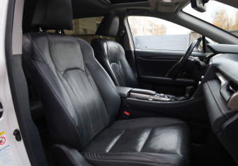 Подержанный автомобиль Lexus RX 2016 года (11 фото)