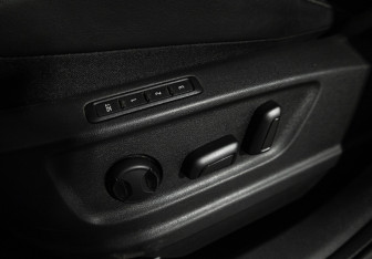 Подержанный автомобиль Skoda Karoq 2020 года (17 фото)