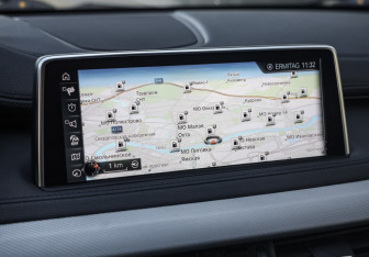 Подержанный автомобиль BMW X6 2017 года (17 фото)