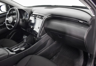 Подержанный автомобиль Hyundai Tucson 2022 года (12 фото)