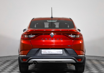 Подержанный автомобиль Renault Arkana 2020 года (5 фото)
