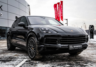 Подержанный автомобиль Porsche Cayenne 2019 года (6 фото)