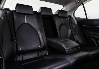 Подержанный автомобиль Toyota Camry Sedan 2019 года (28 фото)