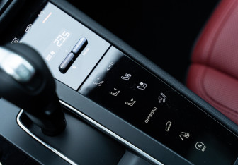 Новый Porsche Macan 2025 (15 фото)