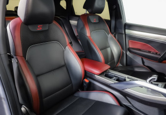 Подержанный автомобиль Geely Coolray 2020 года (24 фото)