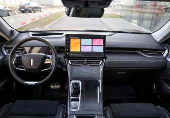 Подержанный автомобиль Wey Coffee 01 2023 года (11 фото)