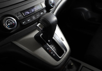 Подержанный автомобиль Honda CR-V 2013 года (18 фото)