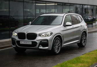 Подержанный автомобиль BMW X3 2019 года (3 фото)