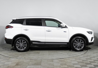 Подержанный автомобиль Geely Atlas Pro 2023 года (4 фото)