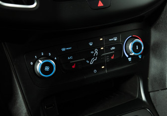 Подержанный автомобиль Ford Focus Hatchback 2019 года (17 фото)