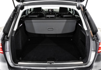 Подержанный автомобиль Audi A4 allroad 2016 года (32 фото)