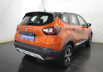 Подержанный автомобиль Renault Kaptur 2018 года (5 фото)