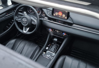 Подержанный автомобиль Mazda 6 Sedan 2021 года (17 фото)