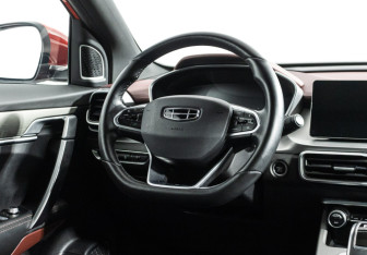 Подержанный автомобиль Geely Coolray 2021 года (22 фото)