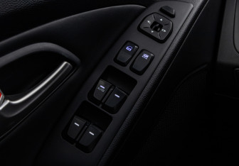 Подержанный автомобиль Hyundai ix35 2012 года (15 фото)