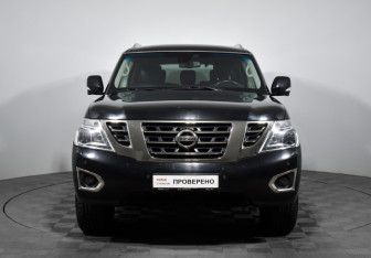 Подержанный автомобиль Nissan Patrol 2014 года (2 фото)
