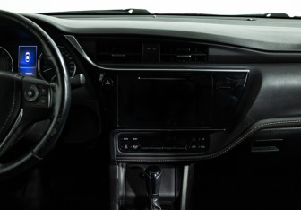 Подержанный автомобиль Toyota Corolla Sedan 2016 года (14 фото)