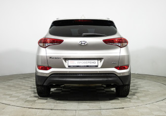 Подержанный автомобиль Hyundai Tucson 2017 года (6 фото)