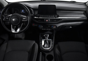 Подержанный автомобиль Kia Cerato Sedan 2021 года (14 фото)