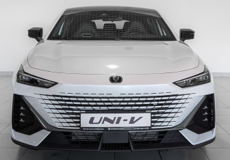 Новый Changan UNI-V 2024 (5 фото)