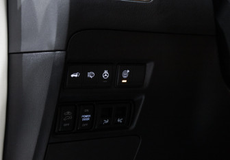 Подержанный автомобиль Infiniti QX80 2021 года (28 фото)