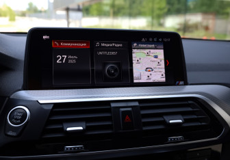 Подержанный автомобиль BMW X3 2019 года (18 фото)