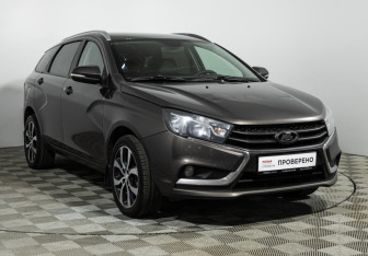 Подержанный автомобиль LADA (ВАЗ) Vesta Wagon 2019 года (3 фото)
