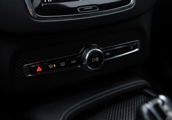 Подержанный автомобиль Volvo XC90 2019 года (19 фото)