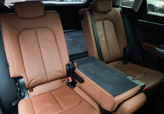 Подержанный автомобиль Audi Q3 2020 года (30 фото)